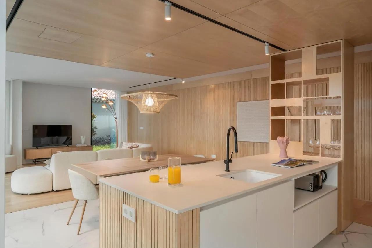 Апартаменты Savoy Insular I By An Island Apart Фуншал